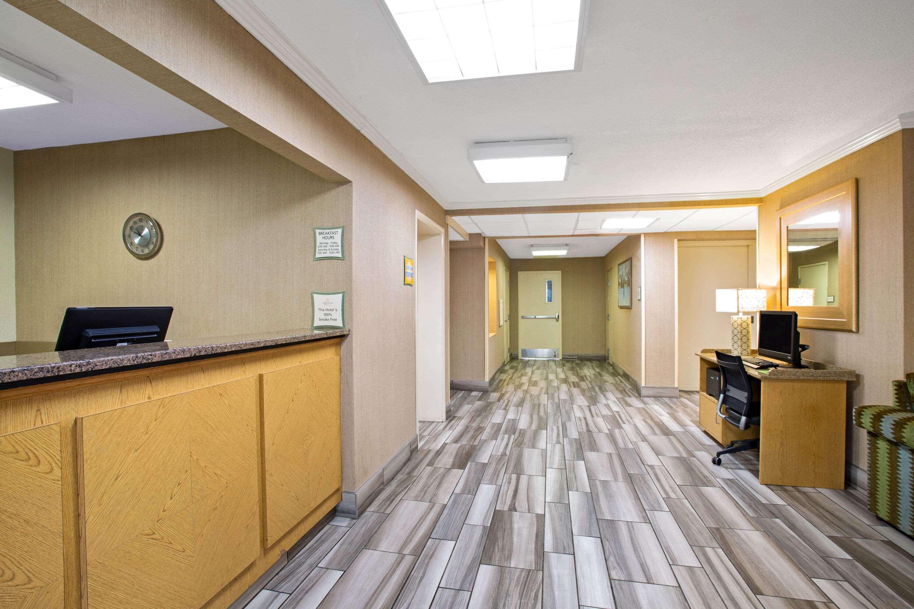 La Quinta Inn By Wyndham Auburn Worcester Exterior foto